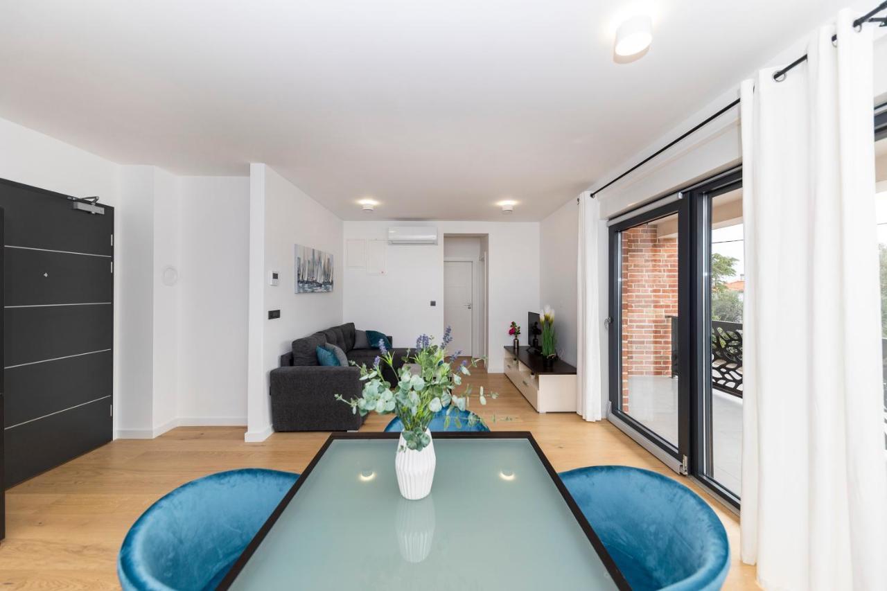 Apartment Marianne , Parking Free , 2 Bedroom & 2 Bathroom , Modern & Cozy Zadar Exterior photo