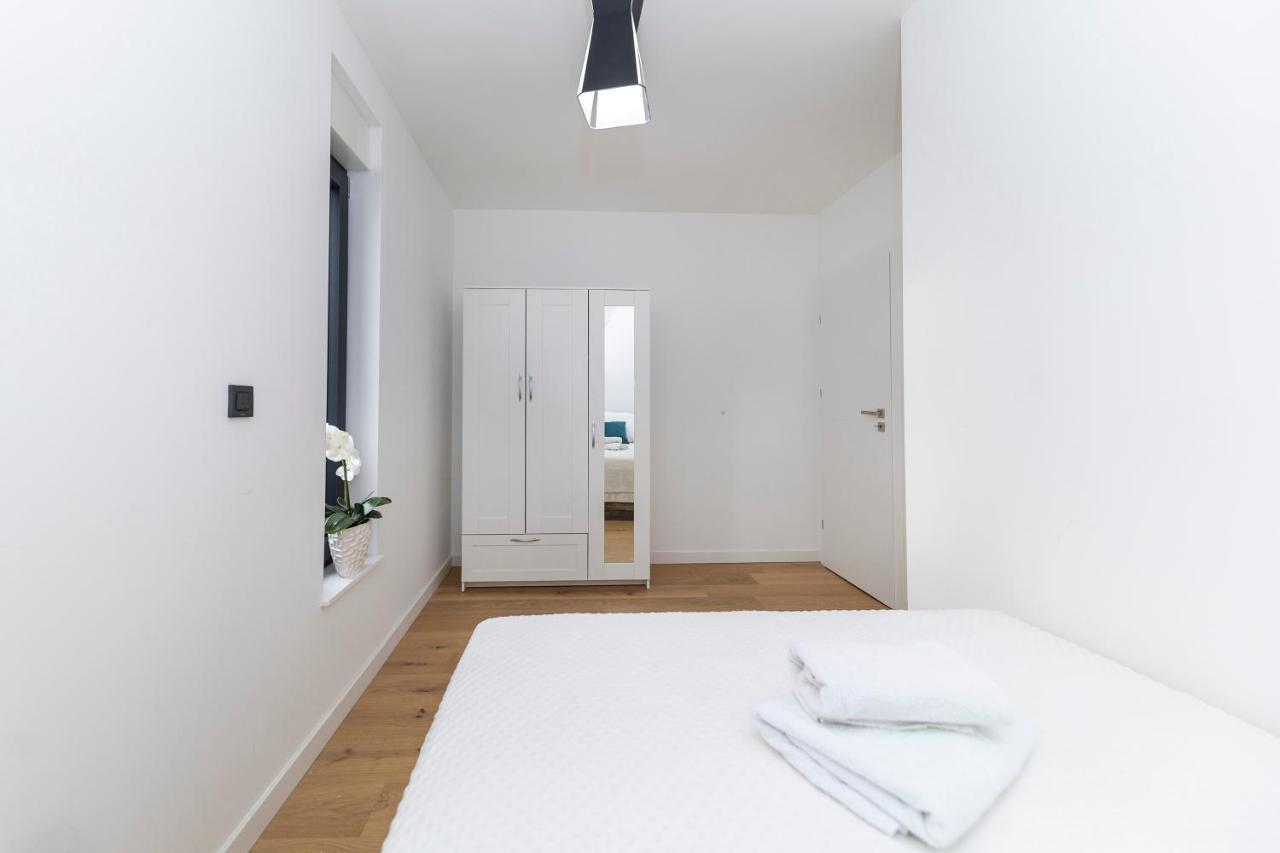Apartment Marianne , Parking Free , 2 Bedroom & 2 Bathroom , Modern & Cozy Zadar Exterior photo